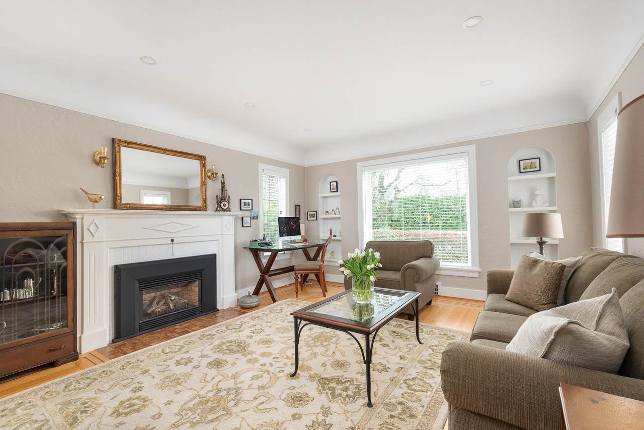438 4th Street - Photo 1