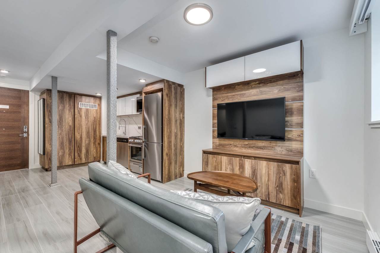 1168 Pendrell Street - Photo 1