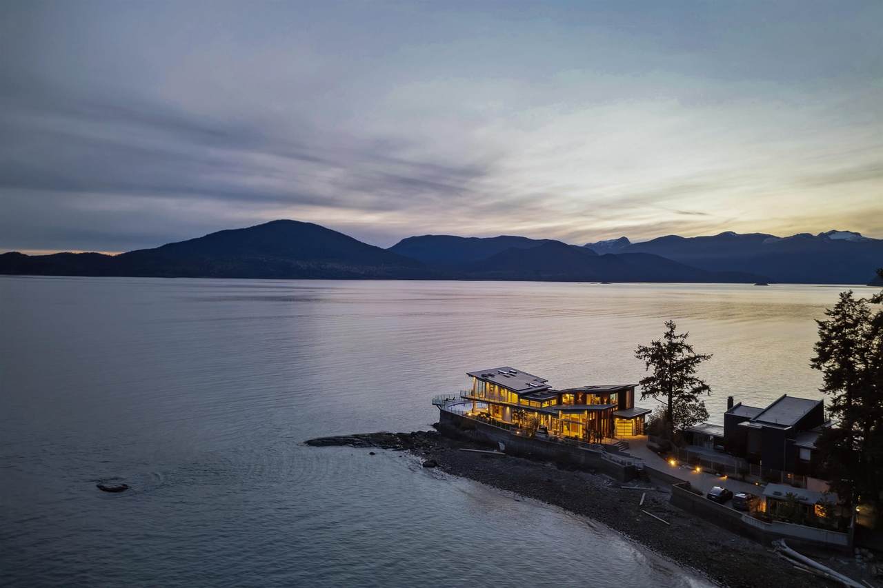 15 Brunswick Beach Road - Photo 1