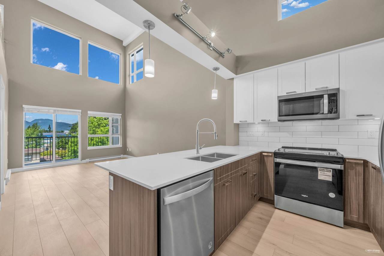 22562 121 Avenue - Photo 1