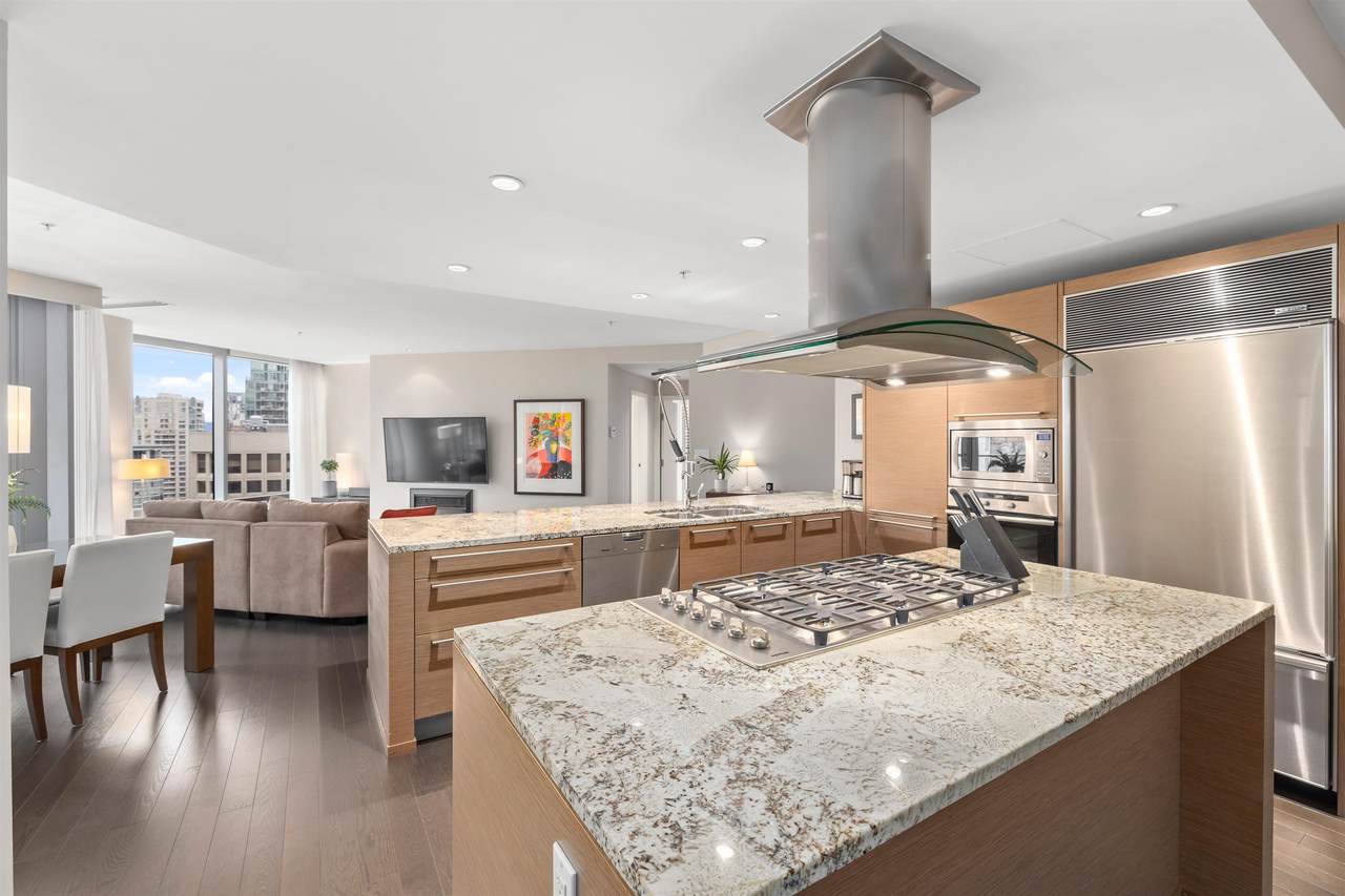 1111 Alberni - Photo 1