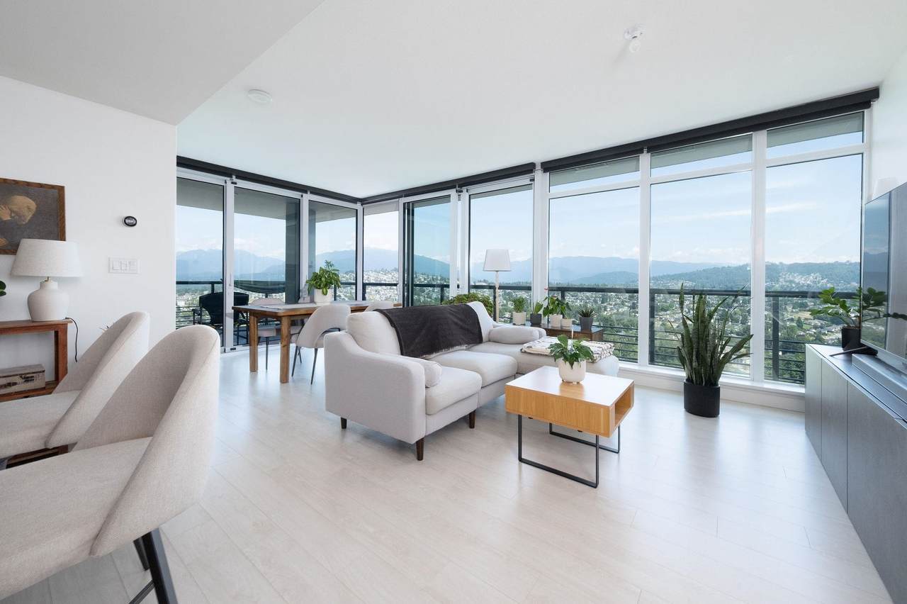 4720 Lougheed Highway - Photo 1