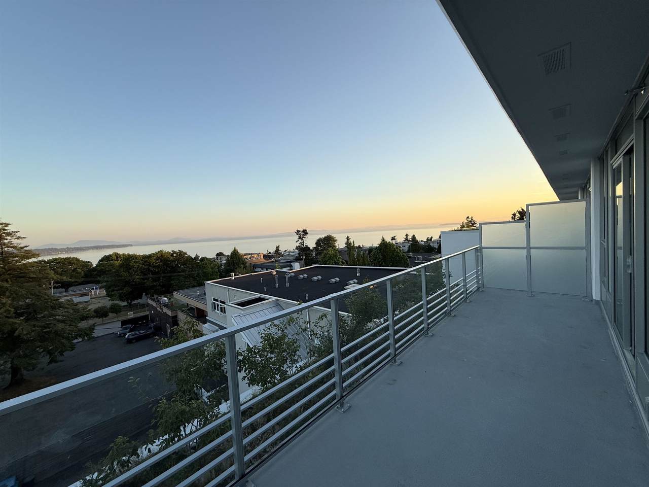 1342 Johnston Road - Photo 1