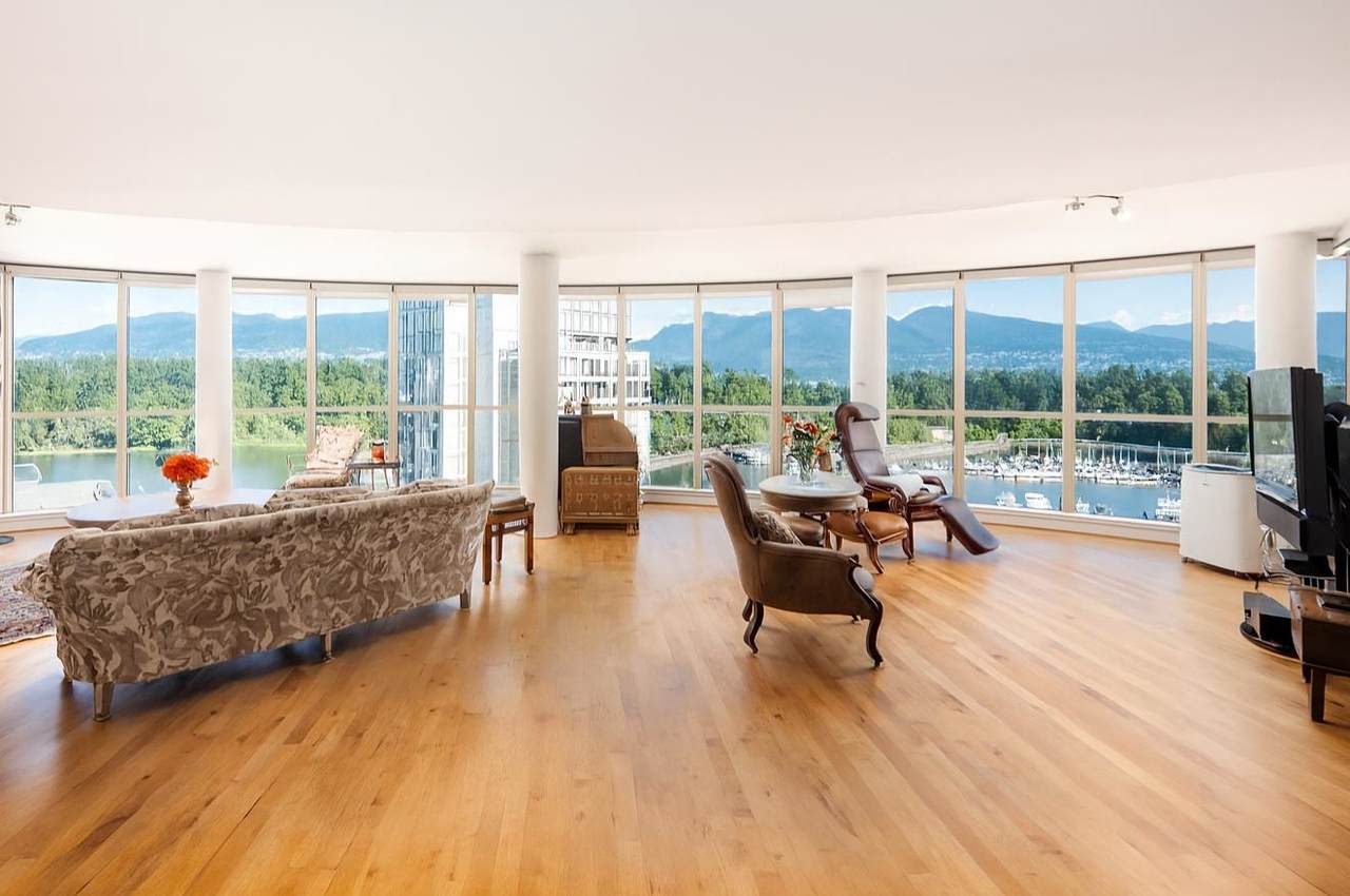 1888 Alberni Street - Photo 1