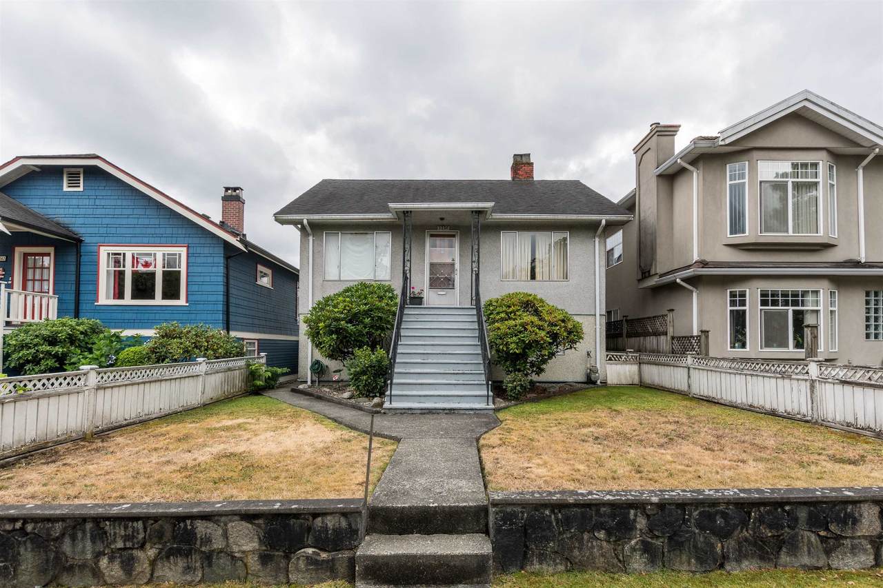 2236 Kitchener Street - Photo 1