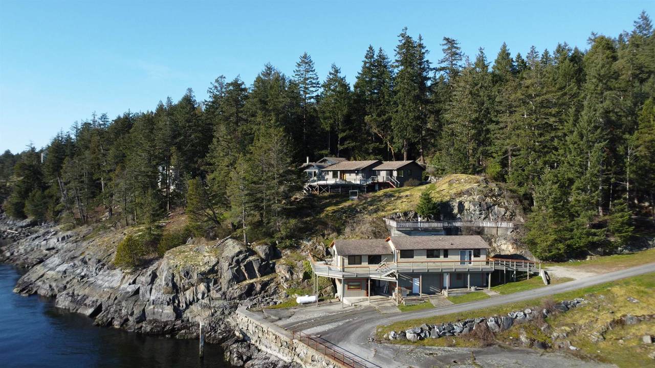 10881 Sunshine Coast Highway - Photo 1