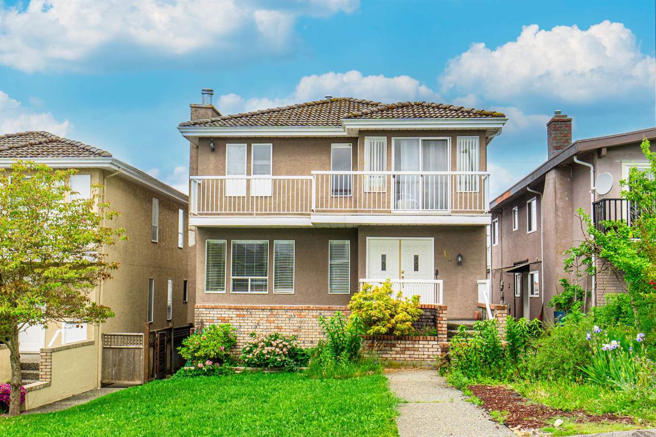 111 Grosvenor Avenue - Photo 1