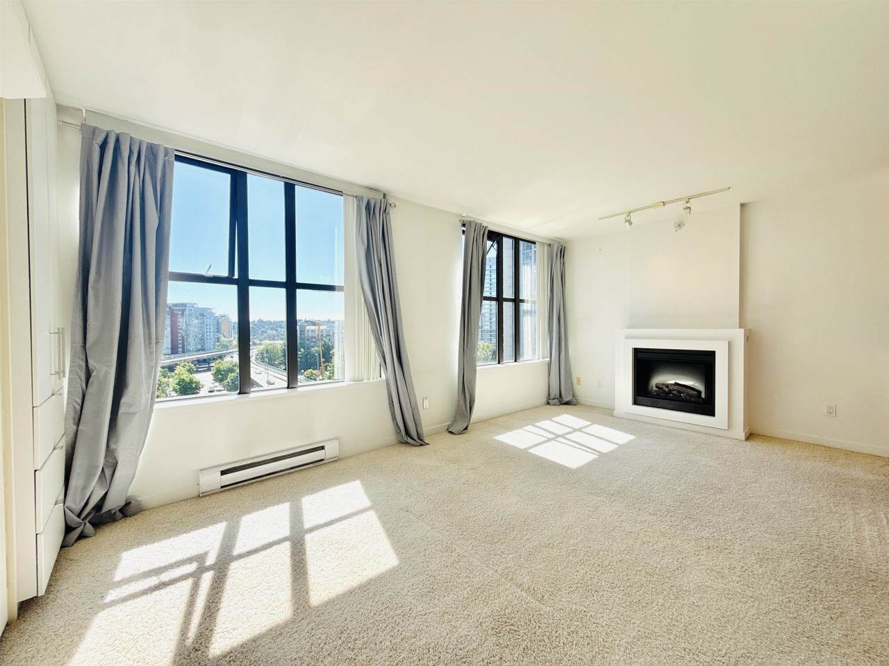 989 Beatty Street - Photo 1