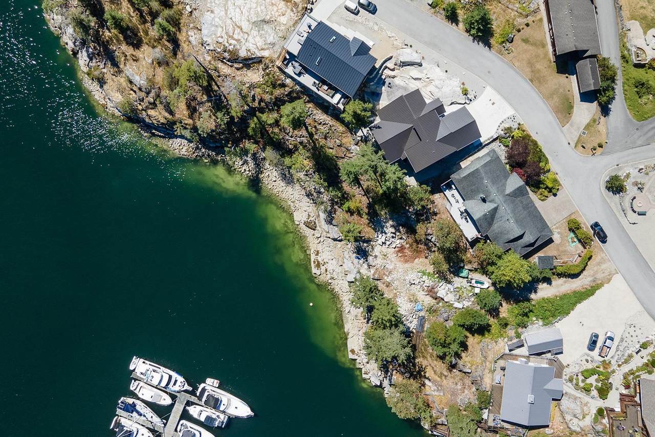 4622 Sinclair Bay Road - Photo 1