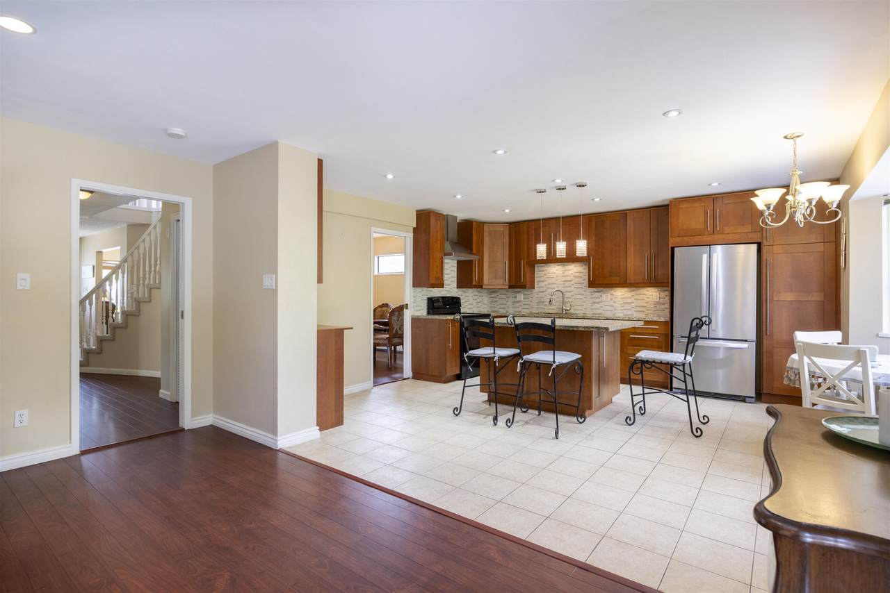 10548 Canso Crescent - Photo 1