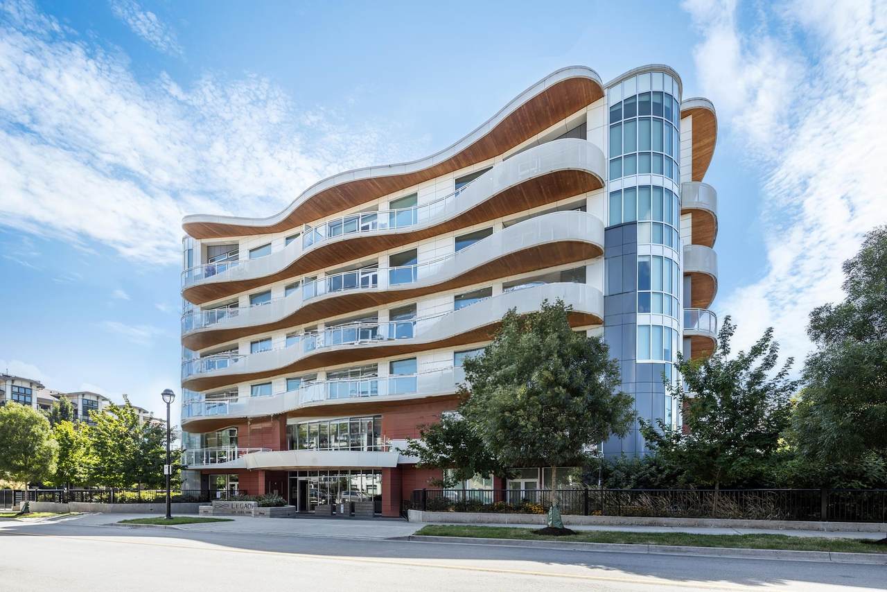 20416 Park Avenue - Photo 1