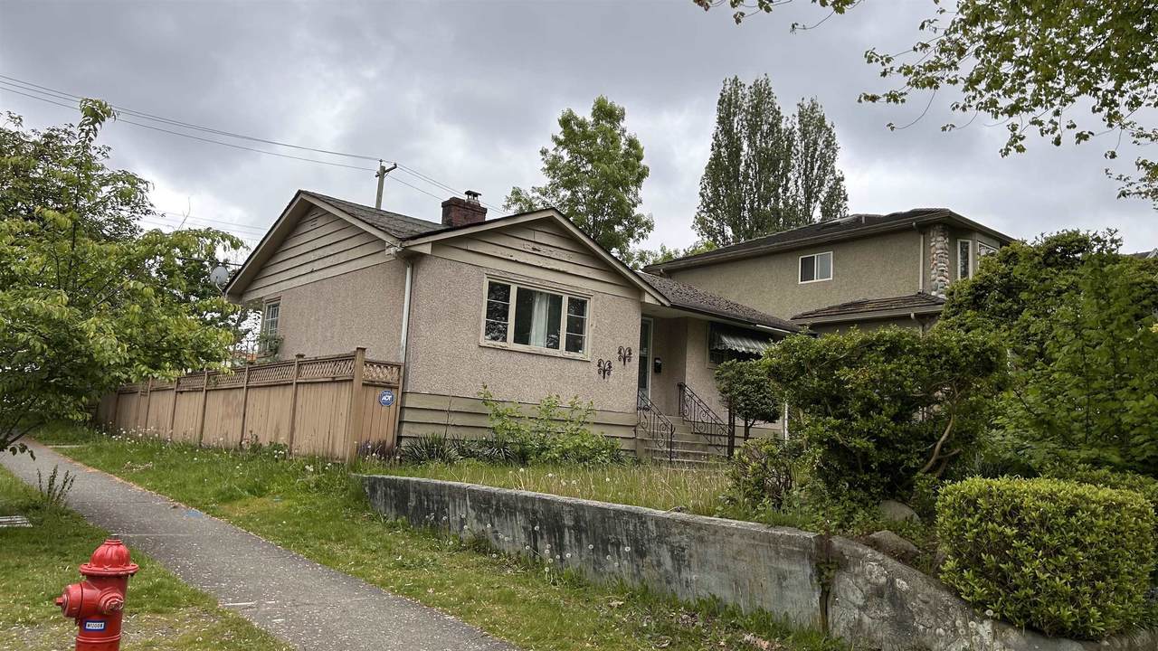 2306 Rupert Street - Photo 1