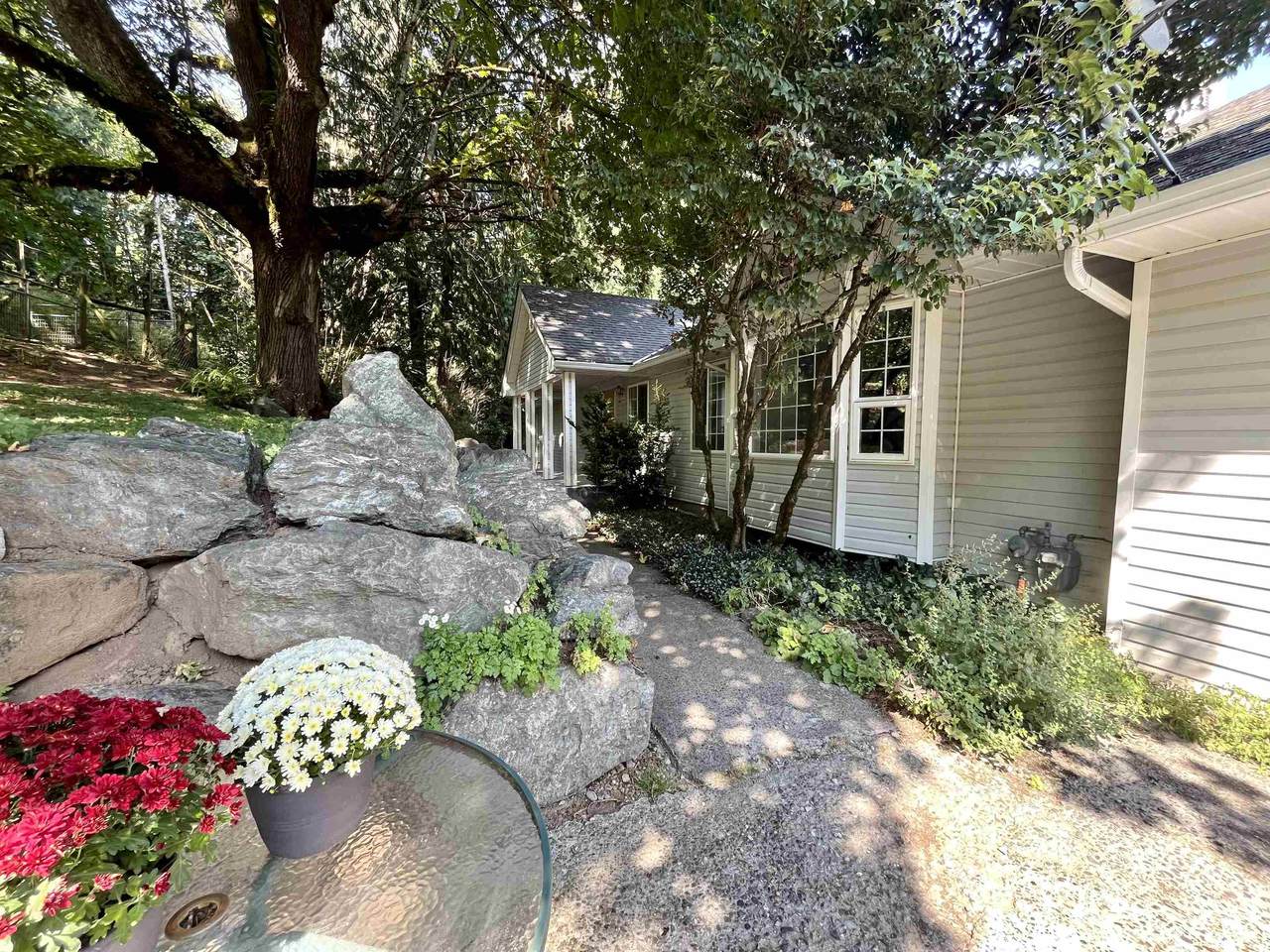 6080 Ross Road - Photo 1