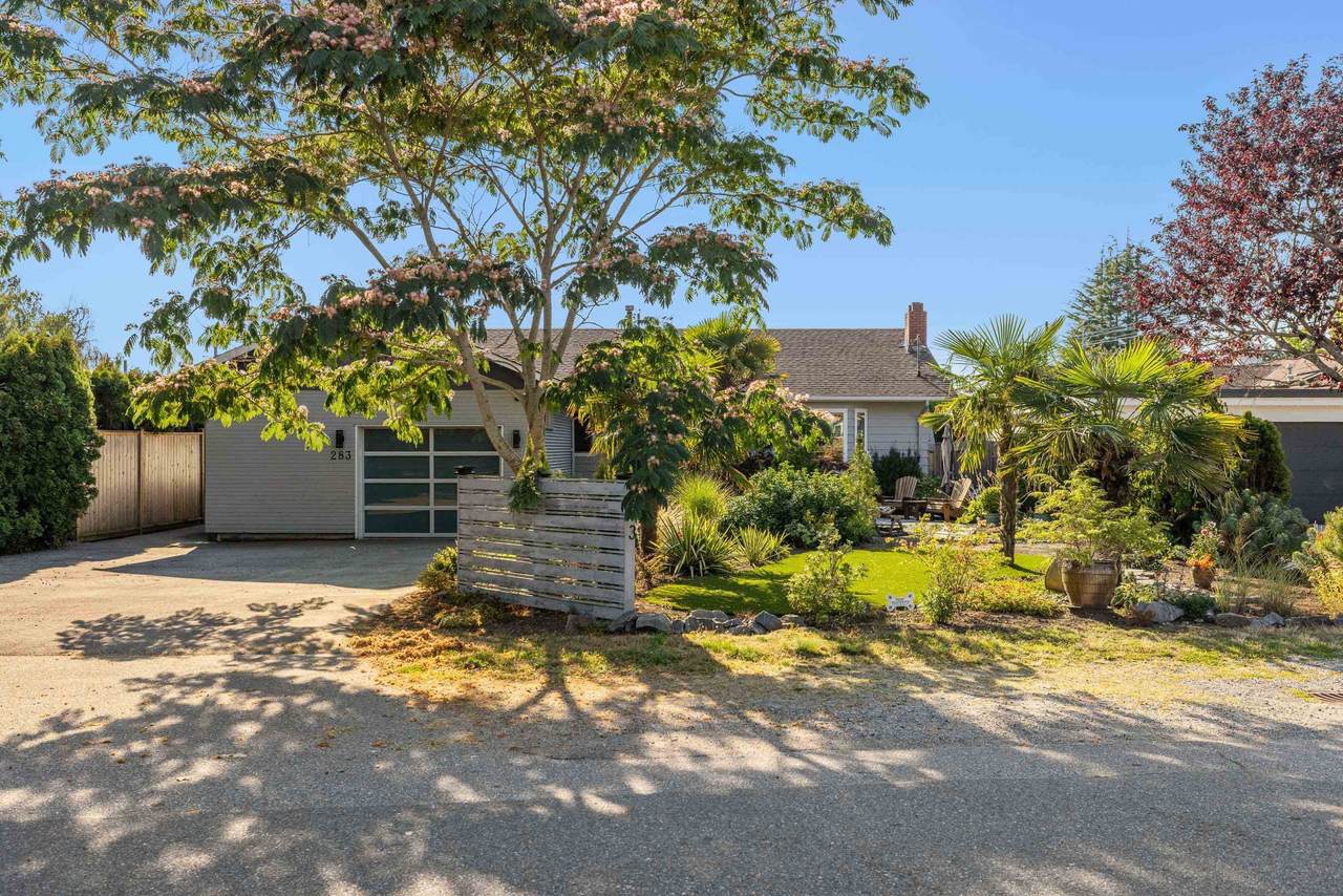 283 67A Street - Photo 1