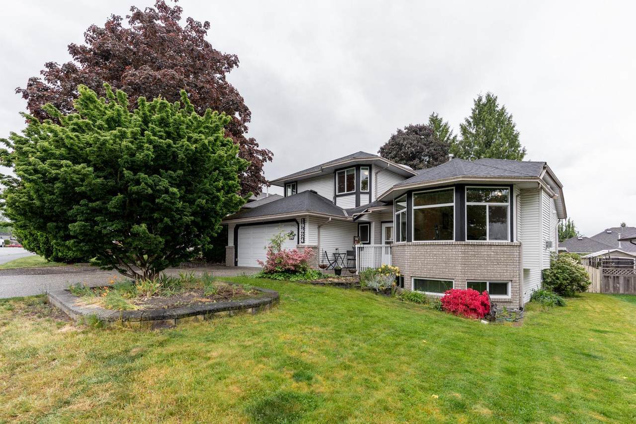 19624 Somerset Drive - Photo 1