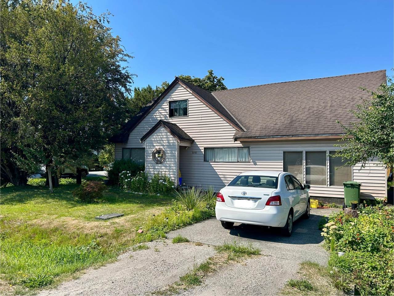 3251 Regina Avenue - Photo 1