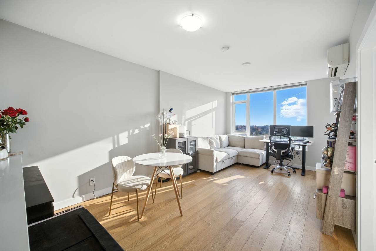 6951 Elmbridge Way - Photo 1