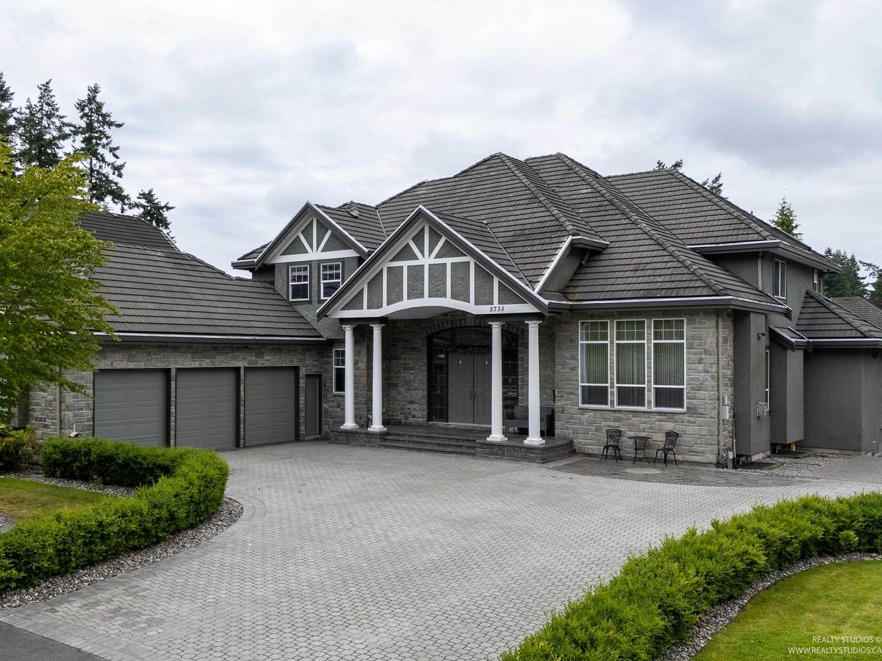 5733 136B Street - Photo 1