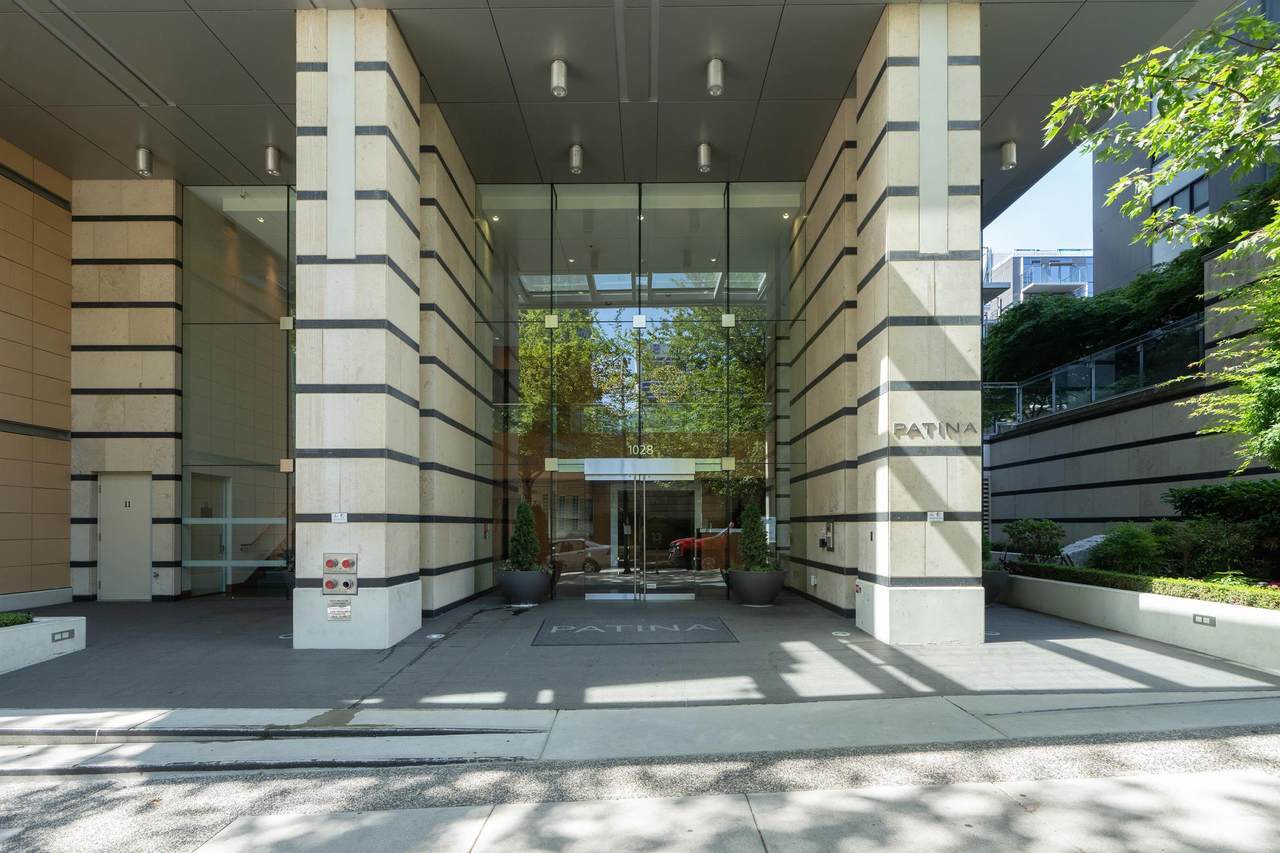 1028 Barclay Street - Photo 1