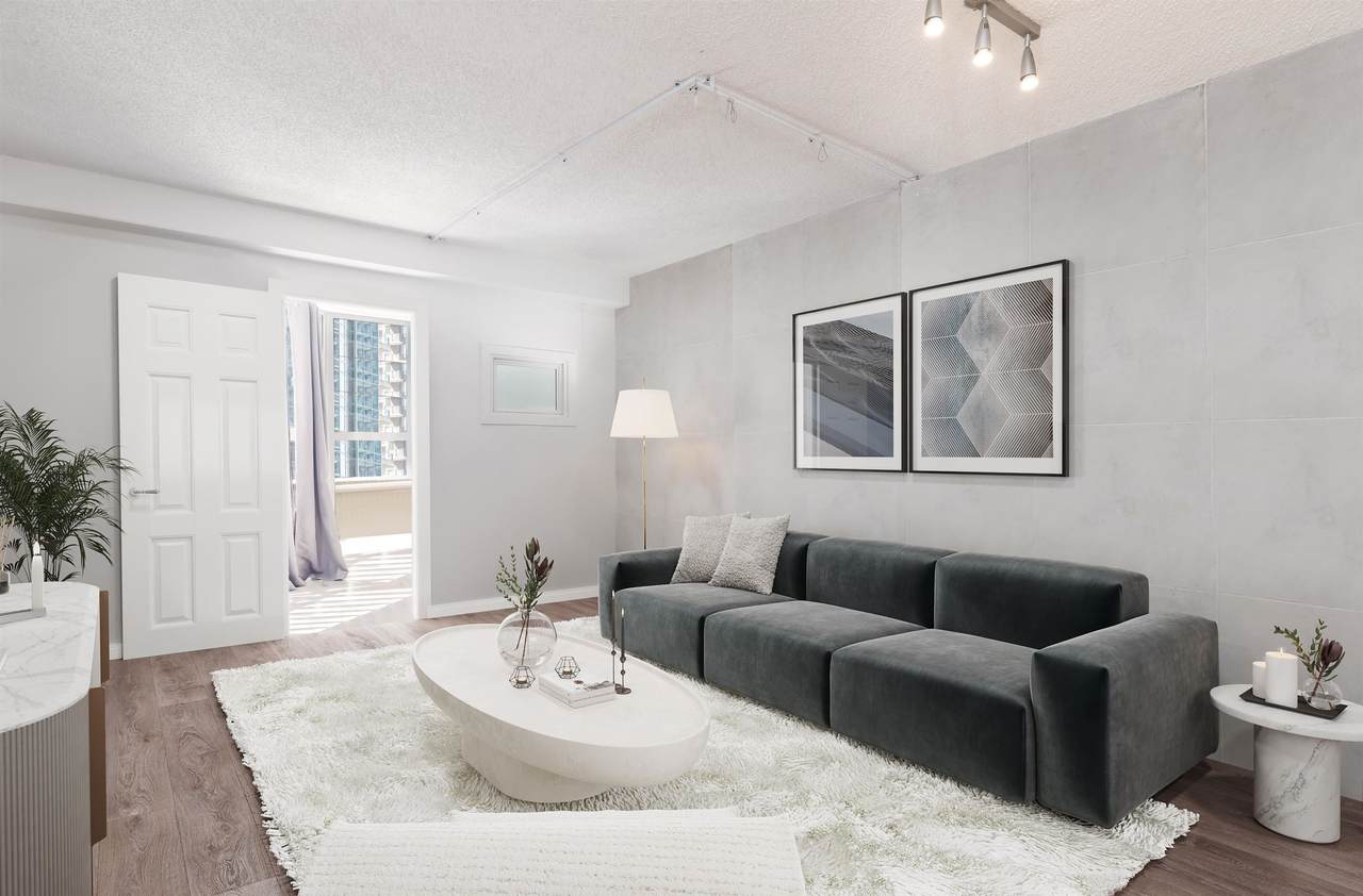 789 Drake Street - Photo 1