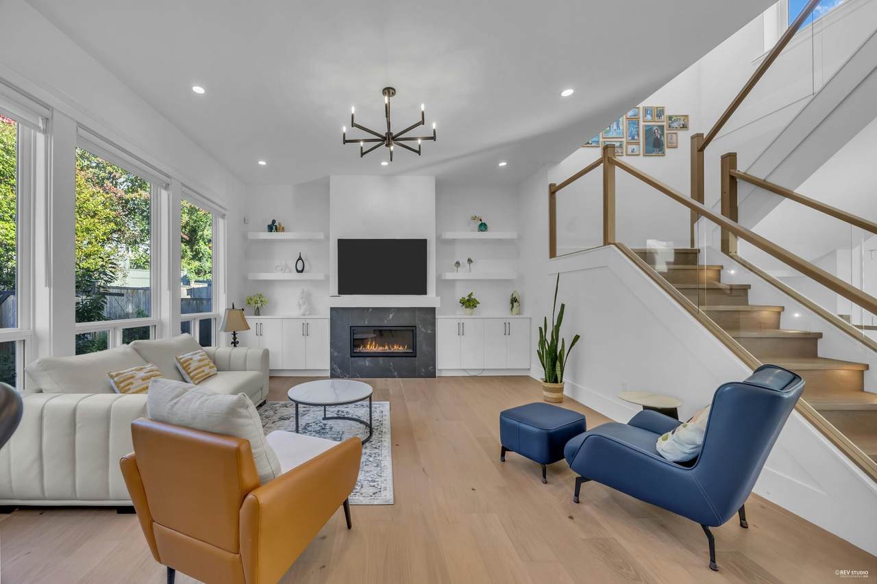 878 163A Street - Photo 1