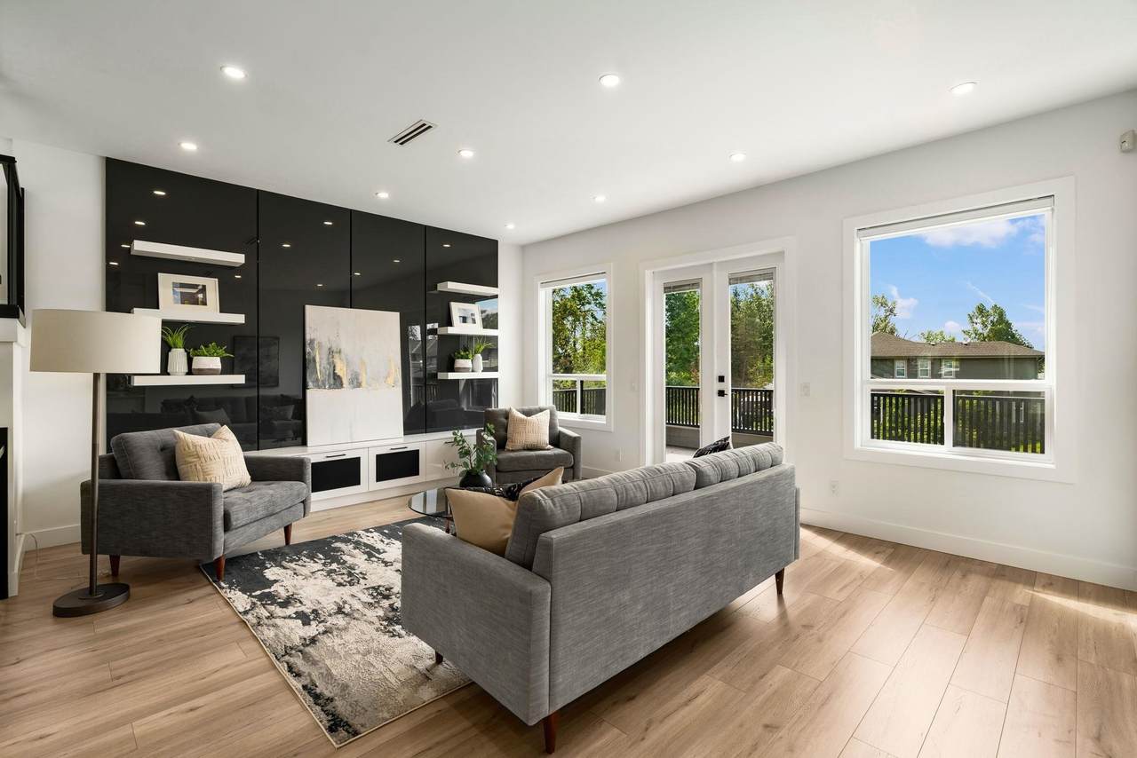 21050 72 Avenue - Photo 1