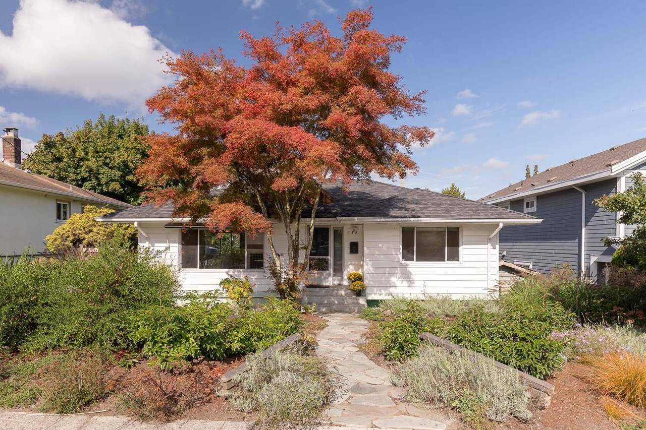 113 Eighth Avenue - Photo 1