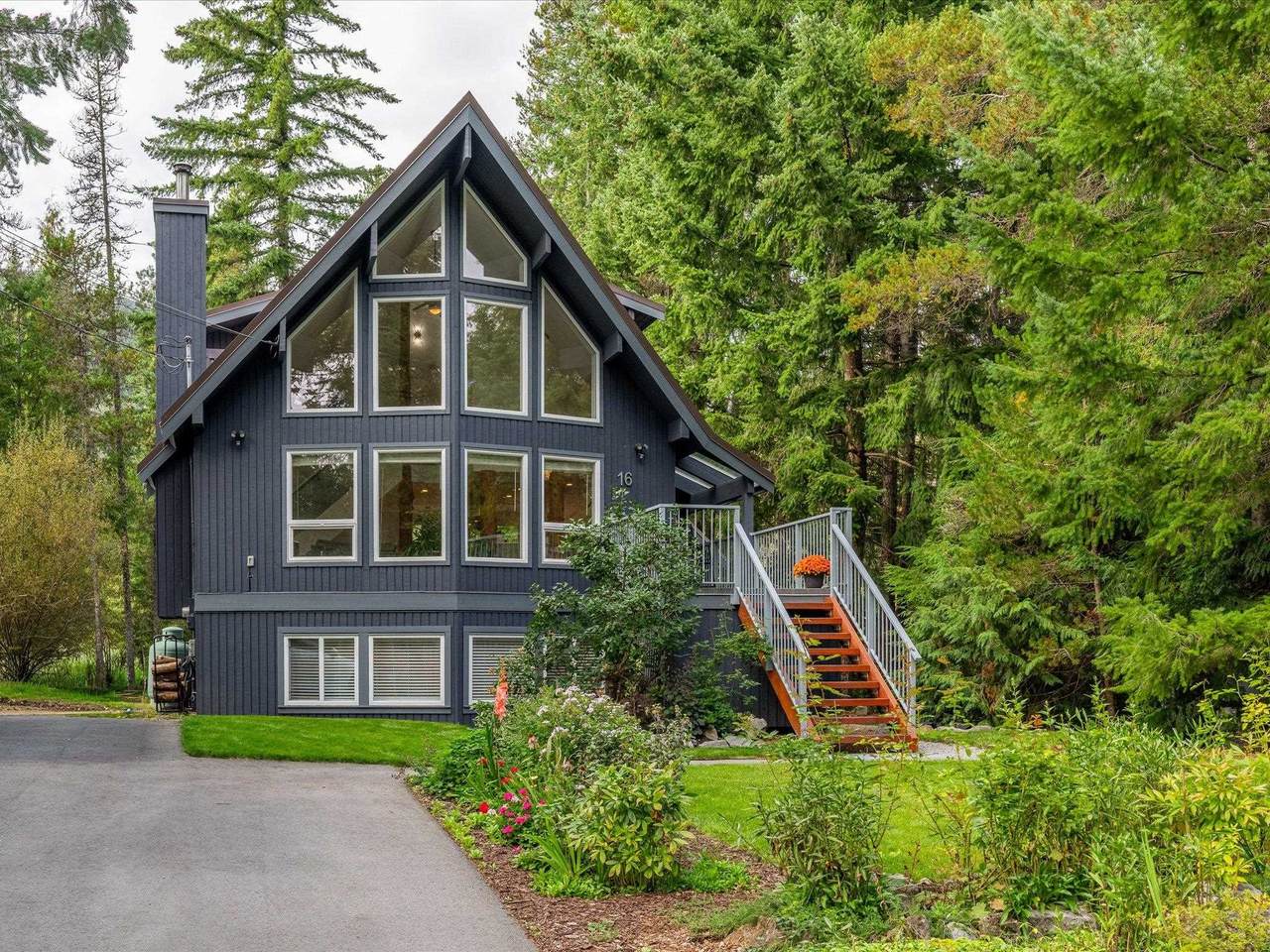 16 Garibaldi Drive - Photo 1