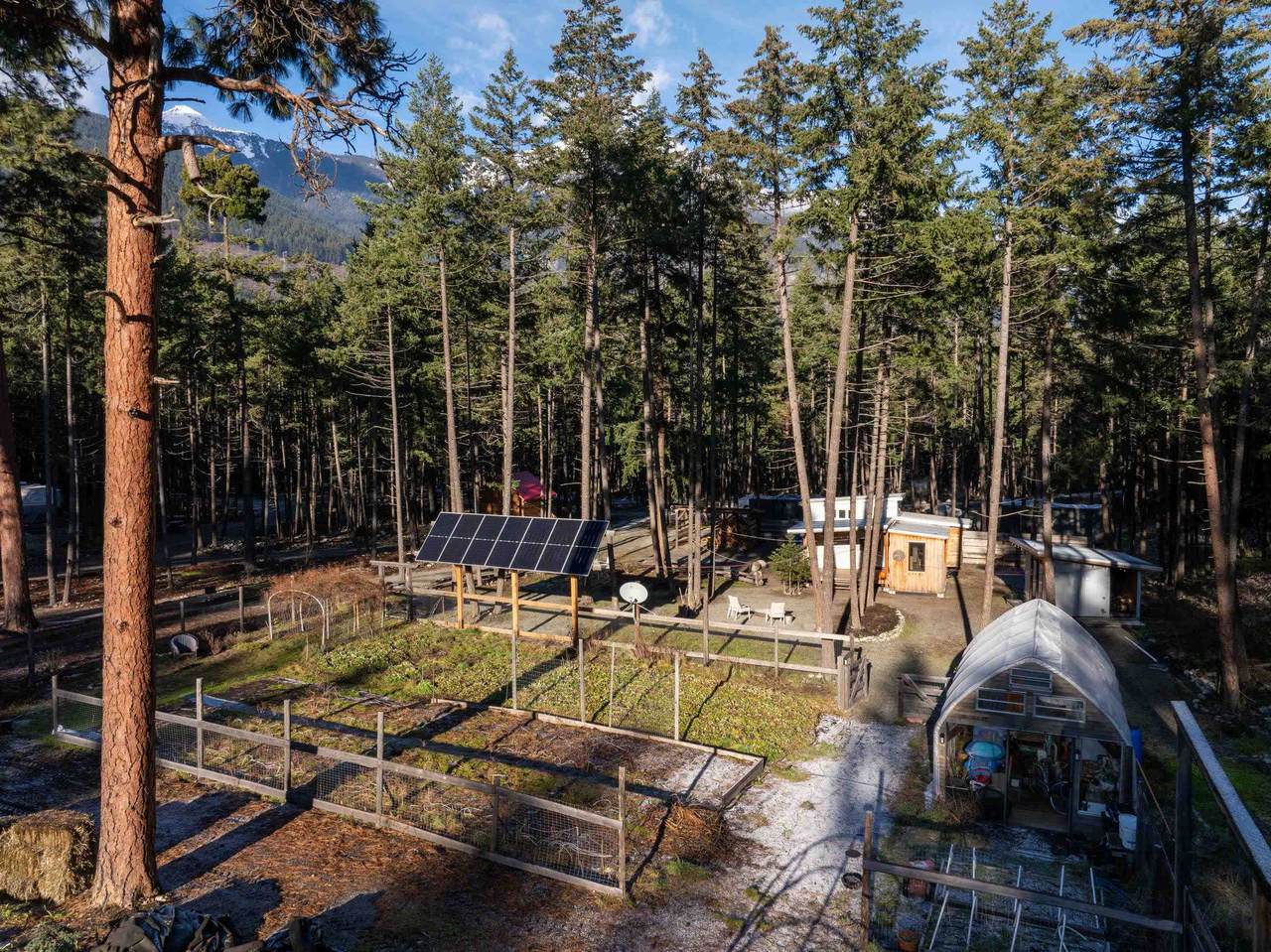 9866 Pemberton Portage Road - Photo 1