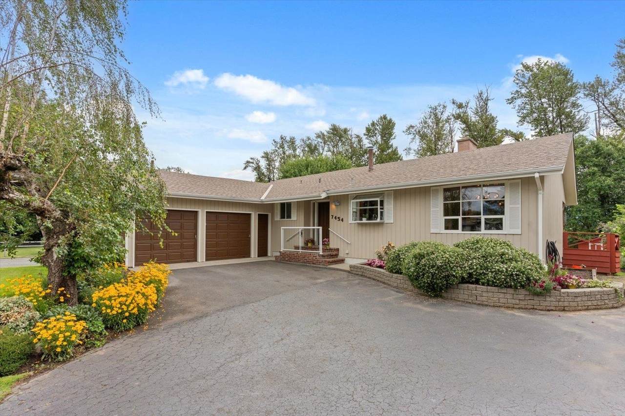 7454 Leary Crescent - Photo 1