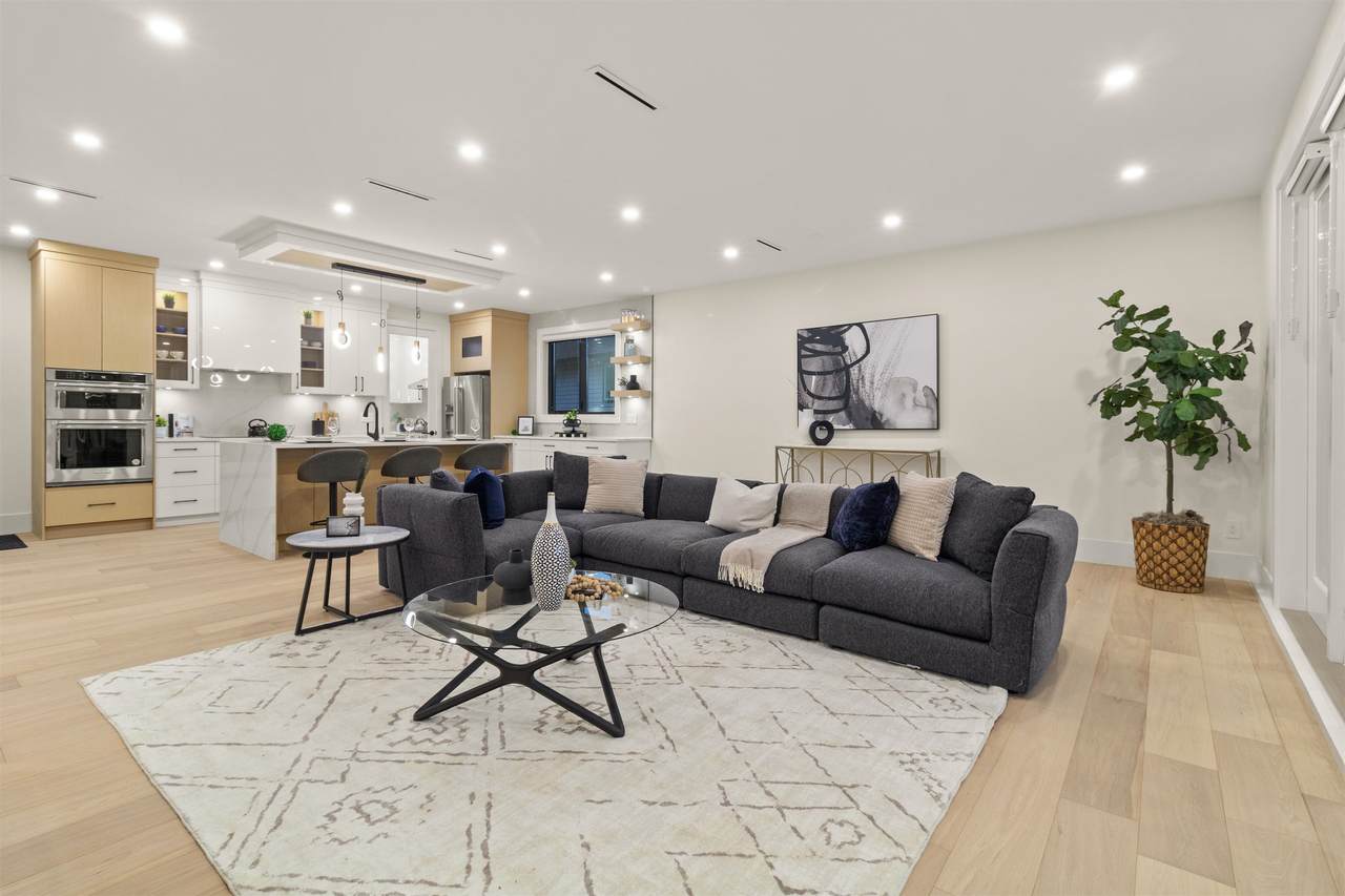 970 Laurel Court - Photo 1