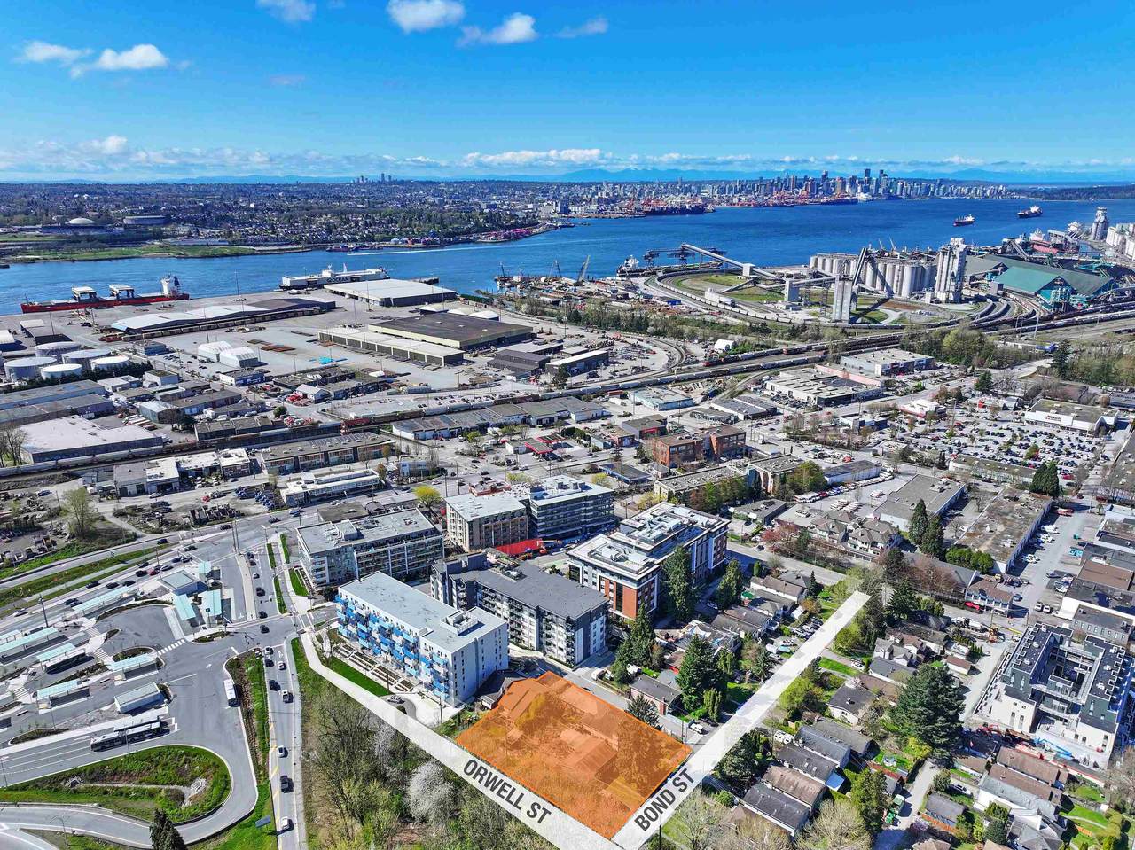 1583 Bond Street - Photo 1