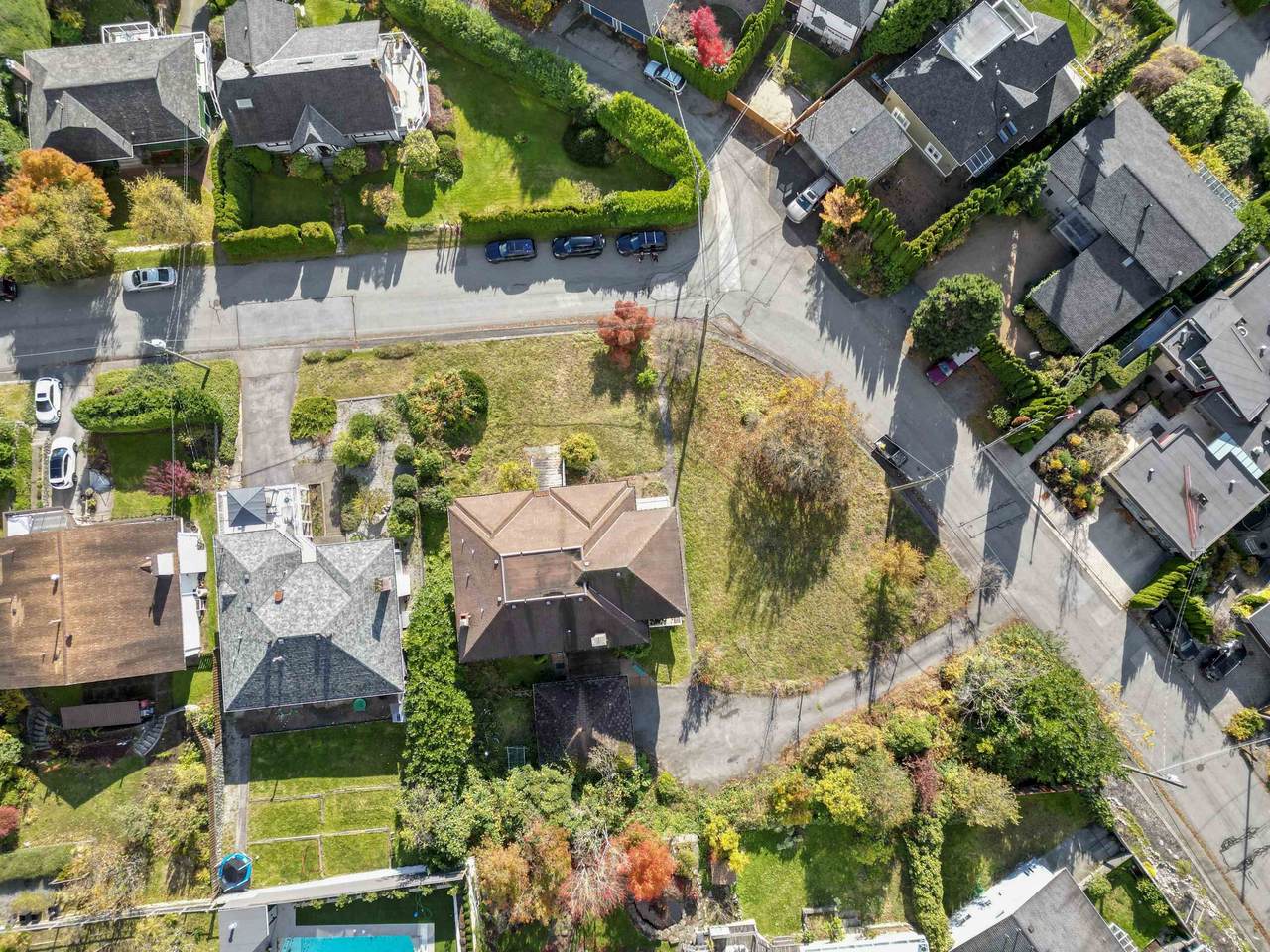 404 Somerset Street - Photo 1