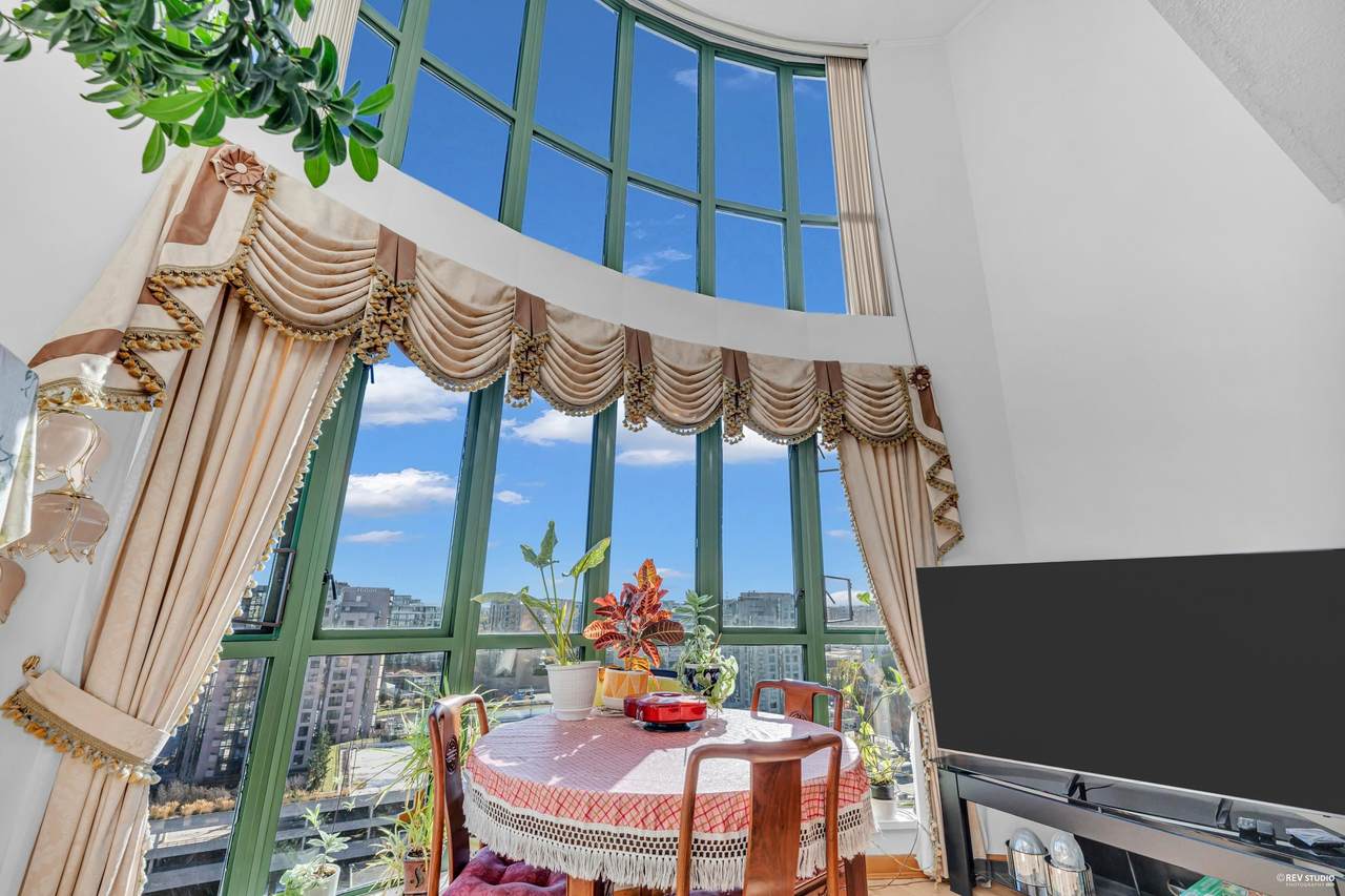 7380 Elmbridge Way - Photo 1