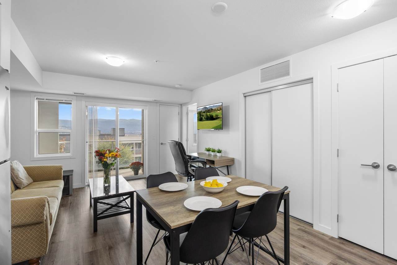 725 Academy Way - Photo 1