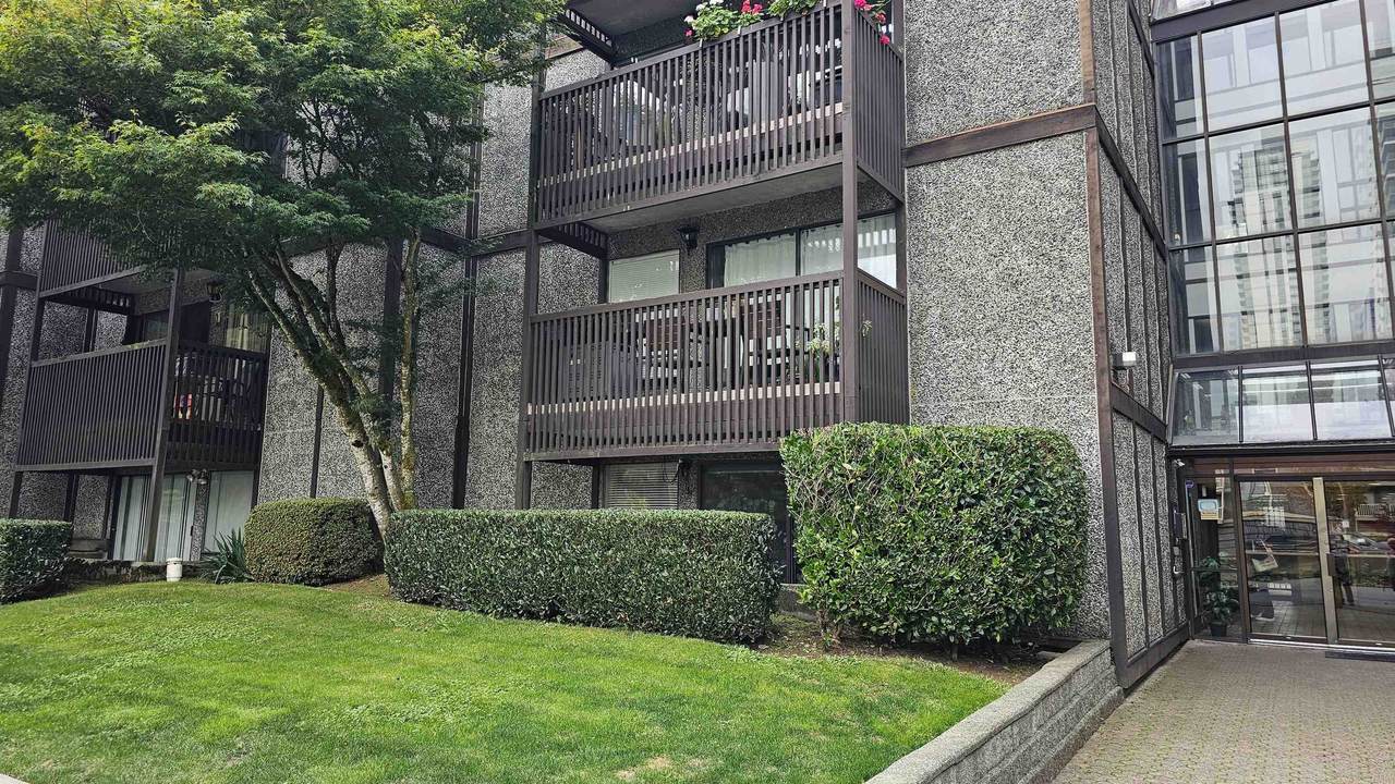 13501 96 Avenue - Photo 1