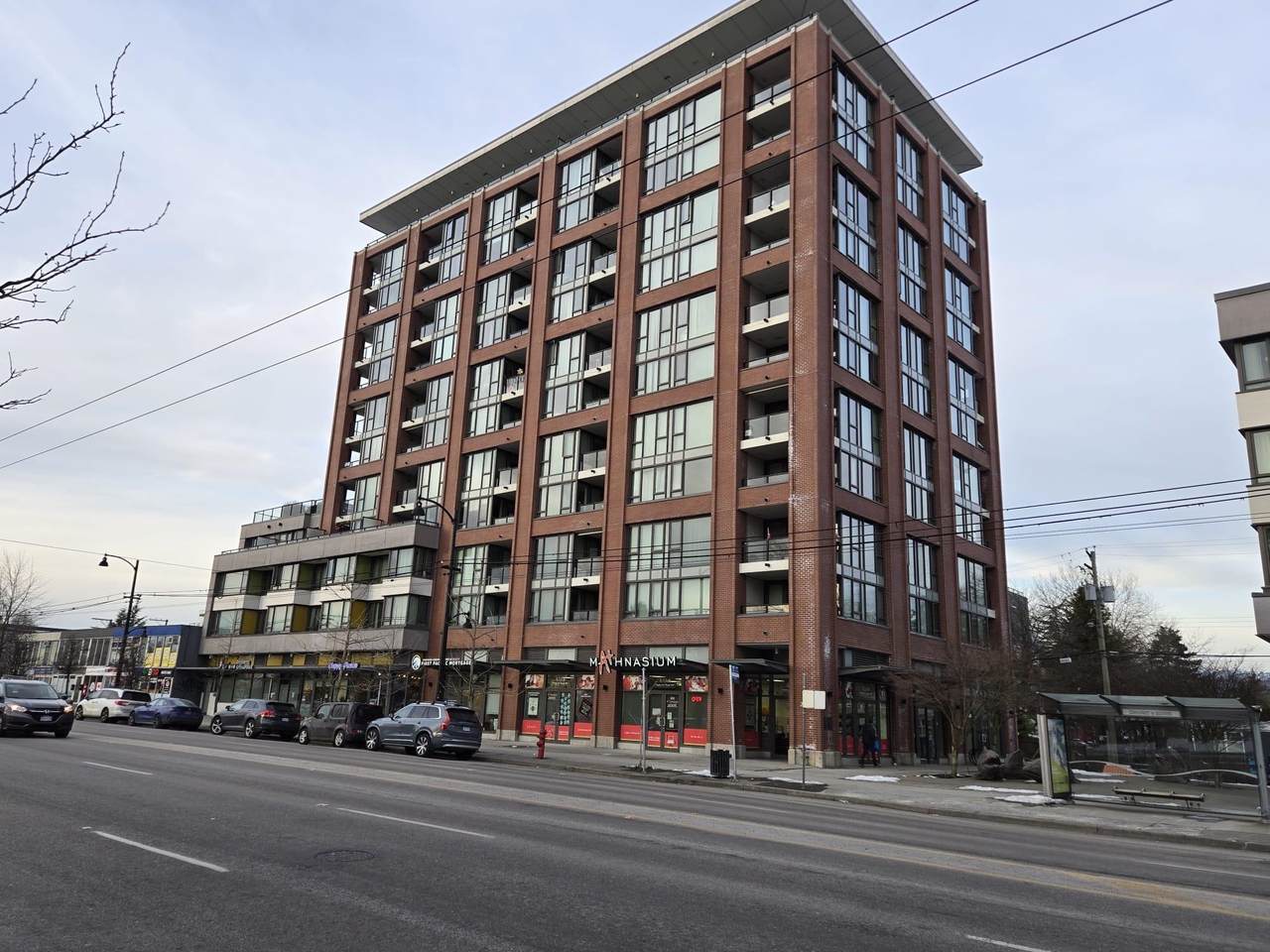 2689 Kingsway - Photo 1