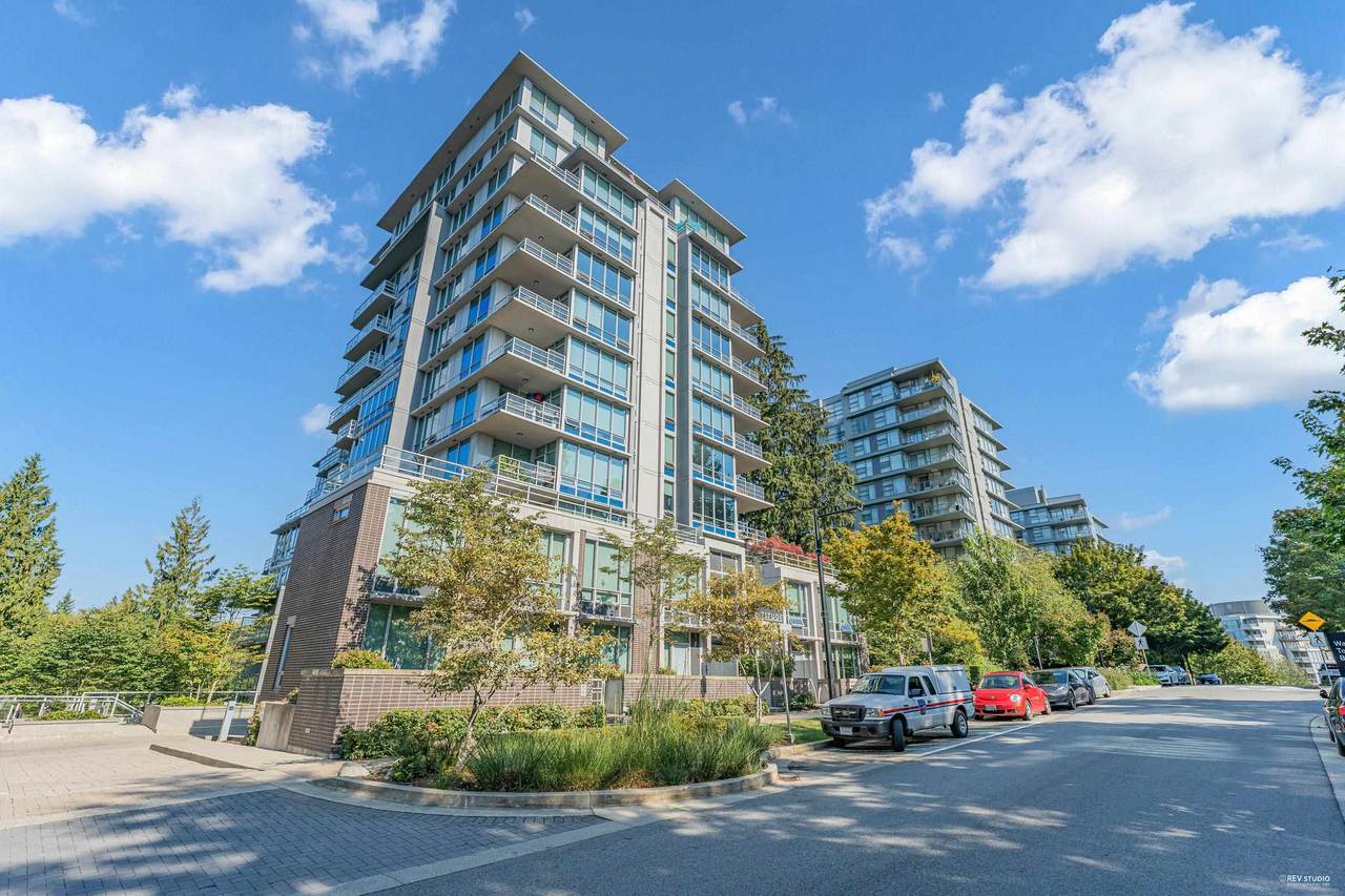 9080 University Crescent - Photo 1