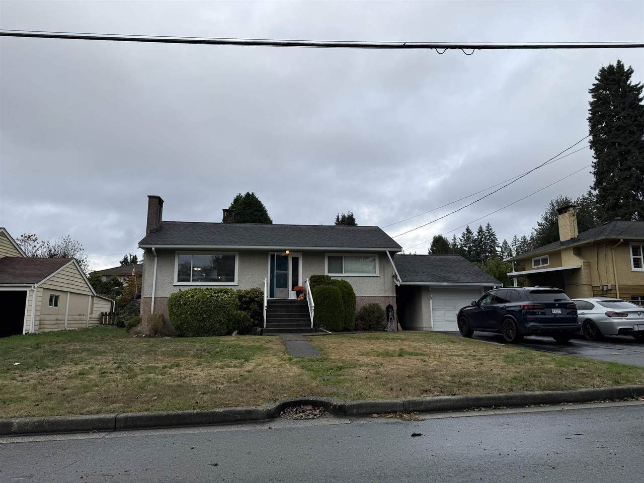 719 Ivy Avenue - Photo 1