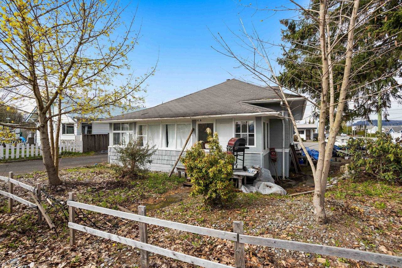 34595 2 Avenue - Photo 1