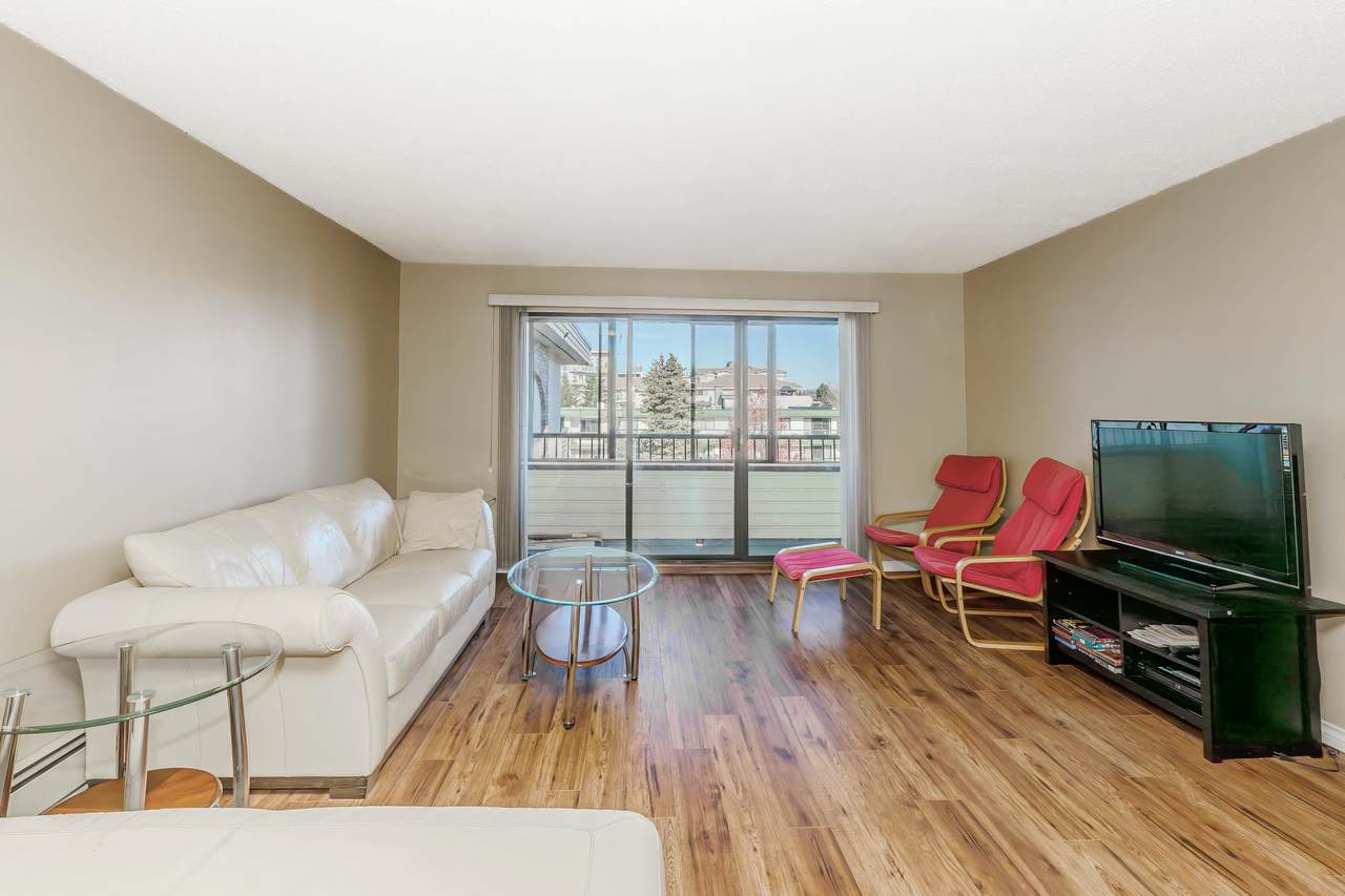20460 54 Avenue - Photo 1