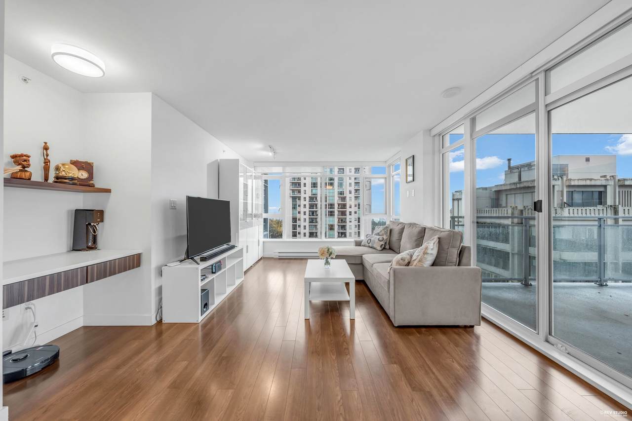 608 Belmont Street - Photo 1