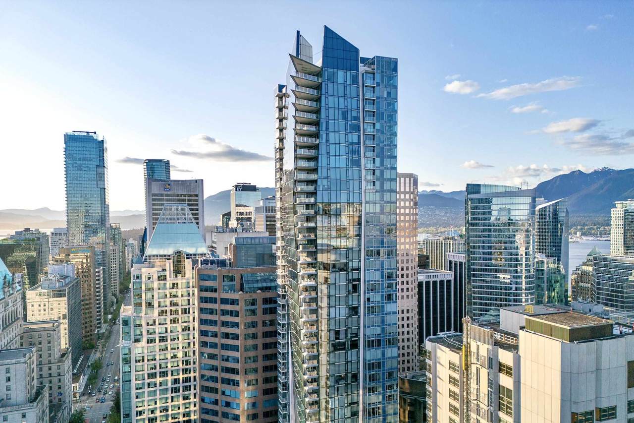 667 Howe Street - Photo 1