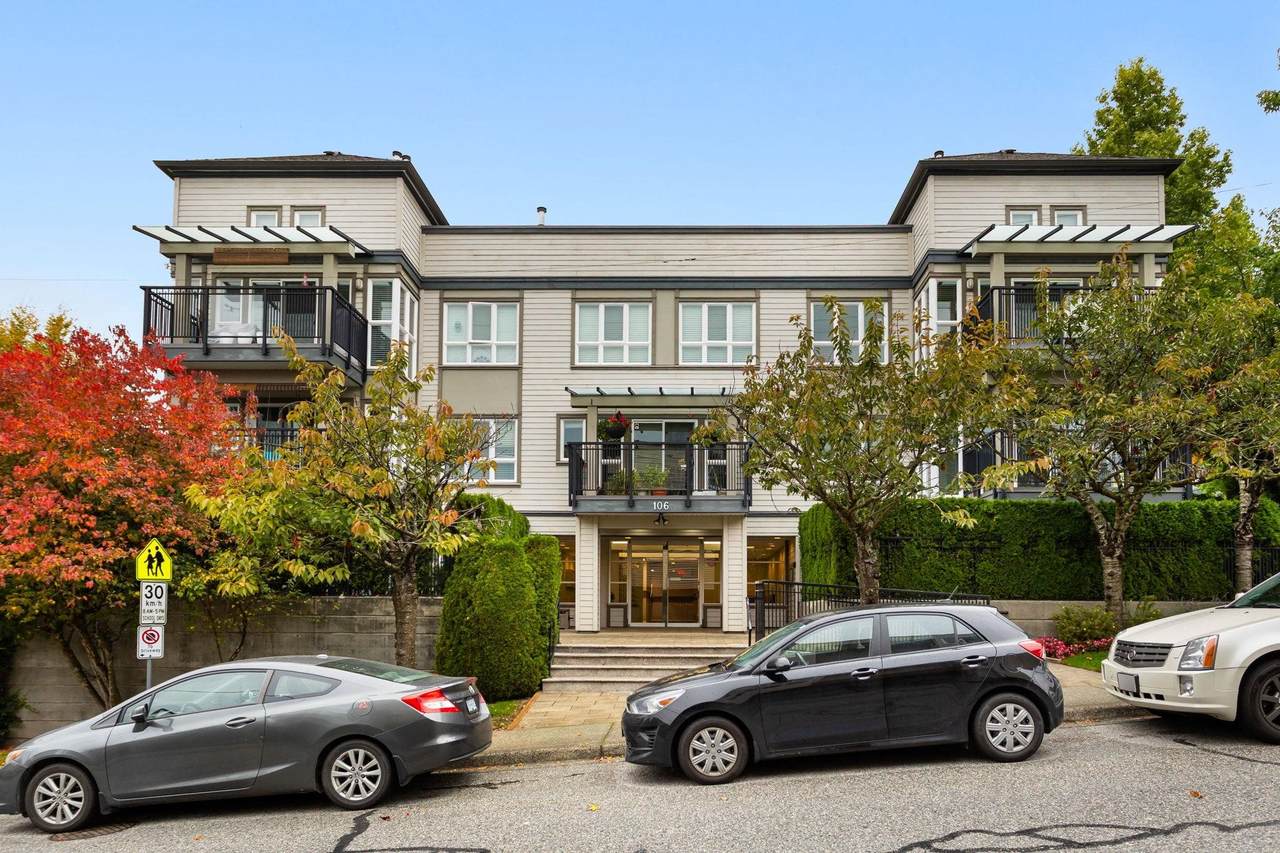 106 Kings Road - Photo 1