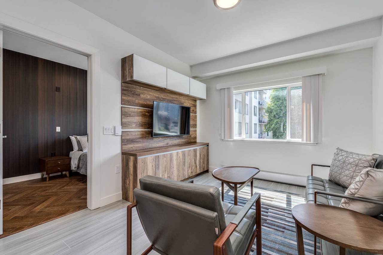 1168 Pendrell Street - Photo 1