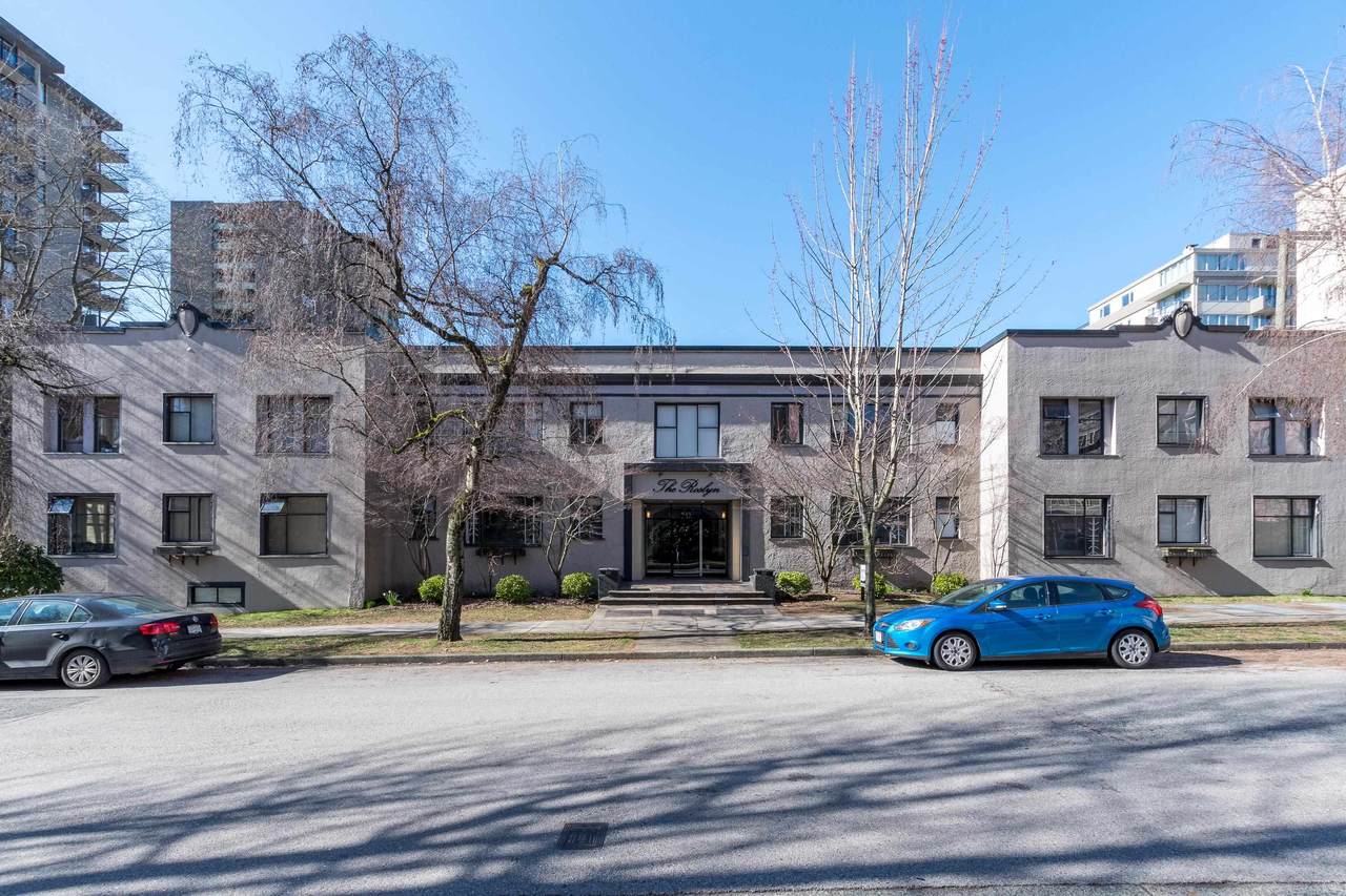935 Jervis Street - Photo 1
