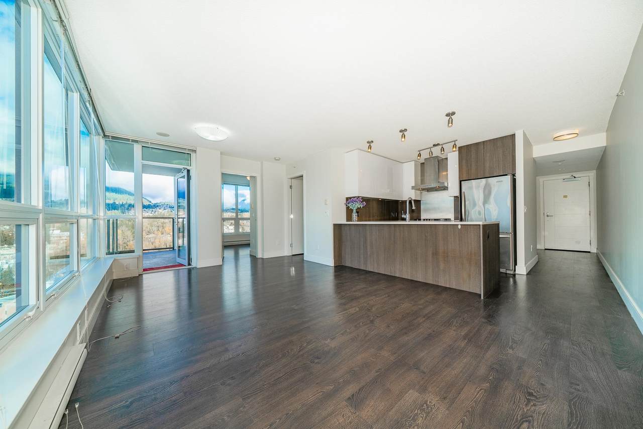 3007 Glen Drive - Photo 1