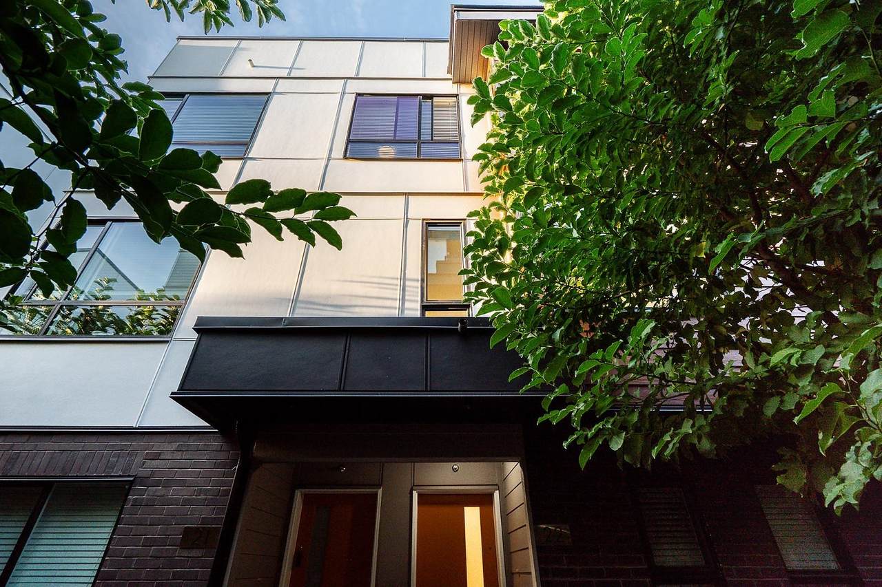 19749 55 Avenue - Photo 1