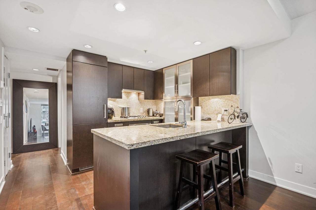 1055 Richards Street - Photo 1