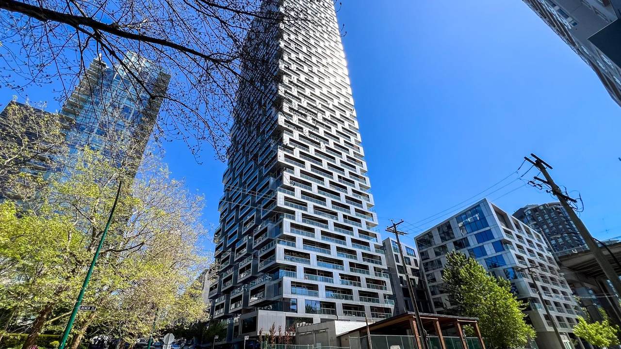1480 Howe Street - Photo 1